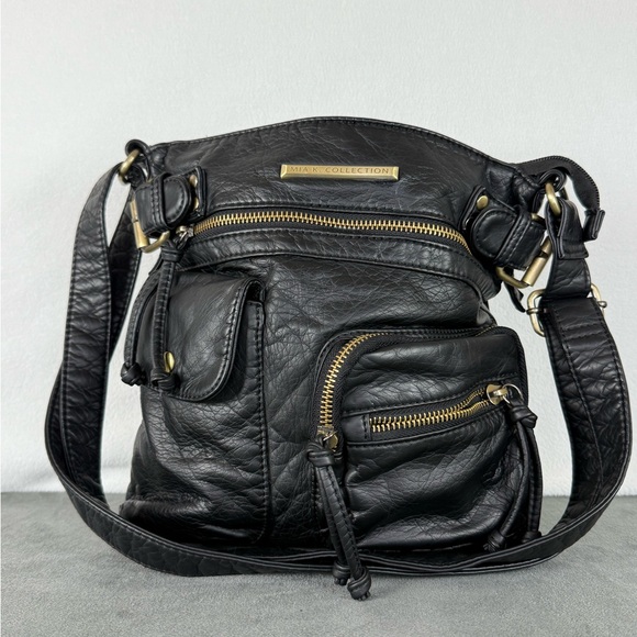 Mia K. Collection Crossbody Bag in Black with Zipper Detail - Picture 1 of 7